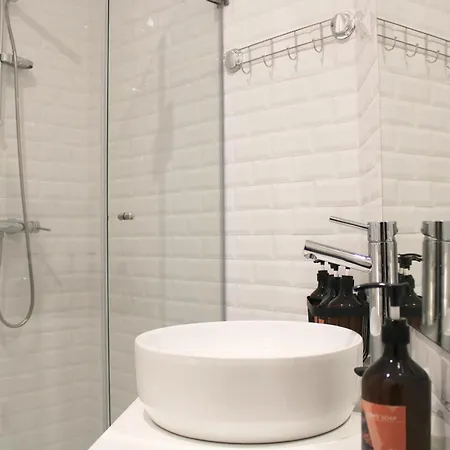 Modern Flat Near Trindade By Lovelystay Apartament