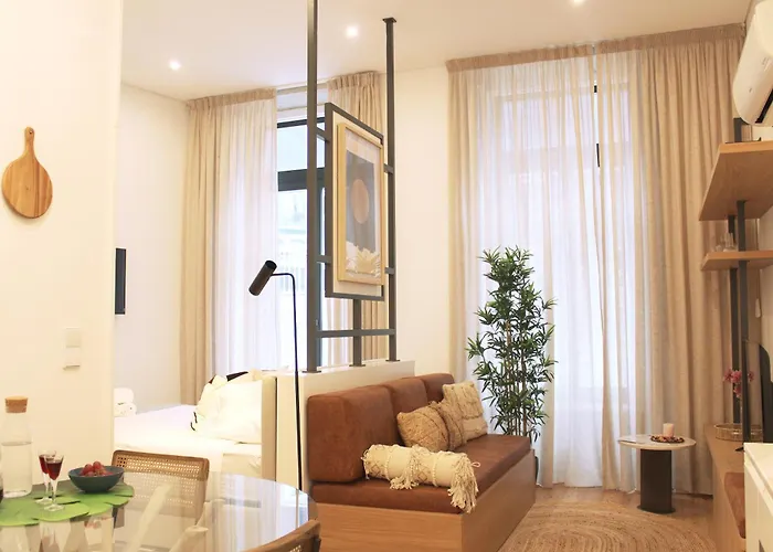 Lägenhet Modern Flat Near Trindade By Lovelystay