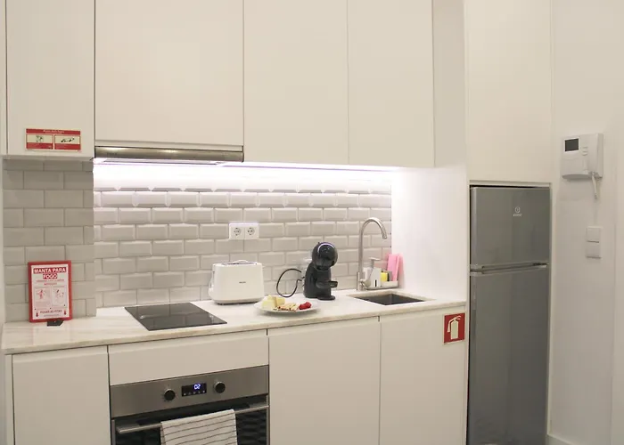 Modern Flat Near Trindade By Lovelystay *